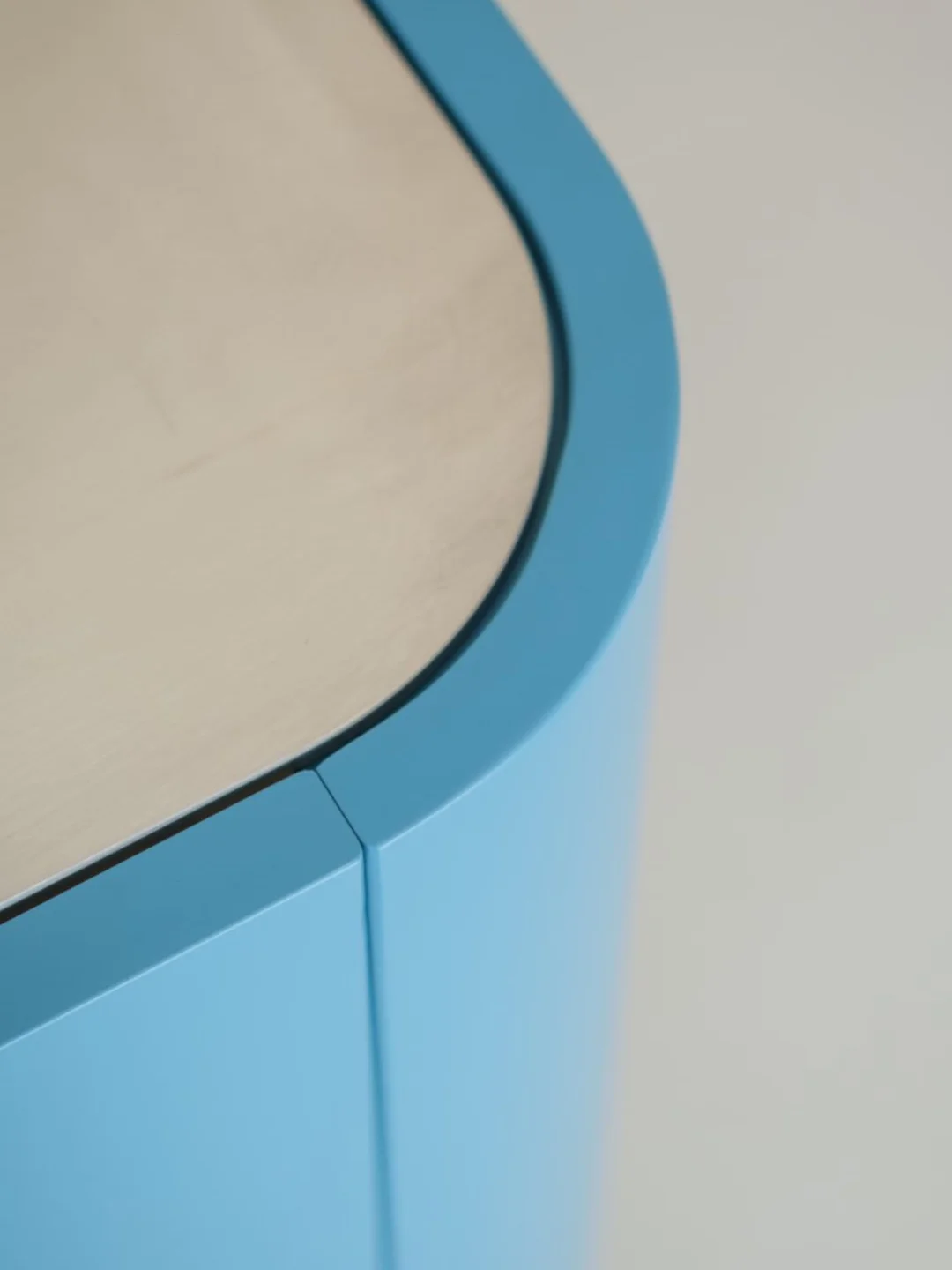 Curved - wandmeubilair - Stak